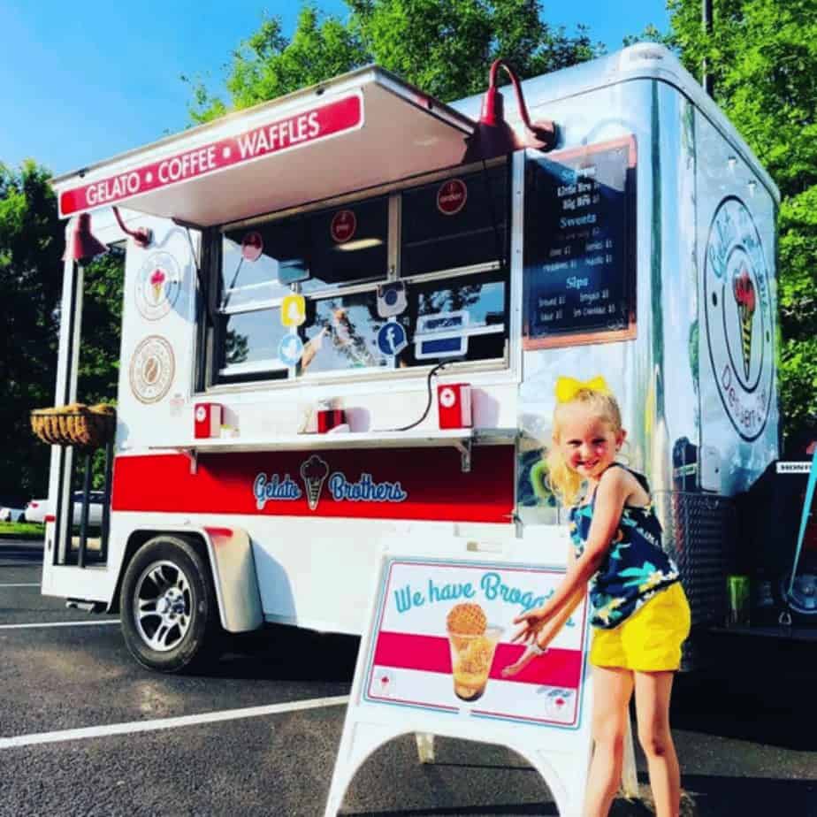 A young fan at the trailer